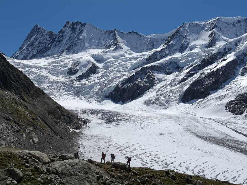 Oberes Eismeer und Finsteraarhorn [Canon PowerShot G12]
