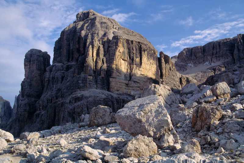 Pisciadu Spitze mit Felsblöcken [August 1997, Restauration von Kleinbild-Dia]